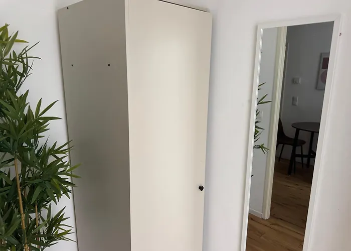 Urban Nest Apartment *